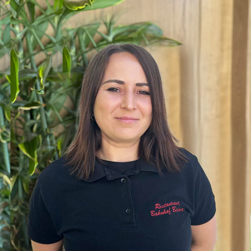 Team Restaurant Bahnhof Bauma Raba im Service